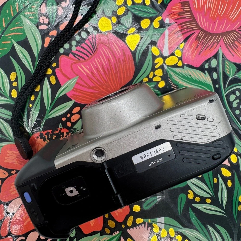 Minolta Vectis 40 APS Film Camera 30-120mm Macro Zoom Lens Silver IX-Date